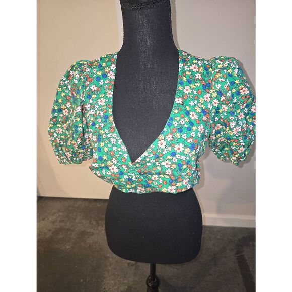 Lush Floral Top - Picture 1 of 6
